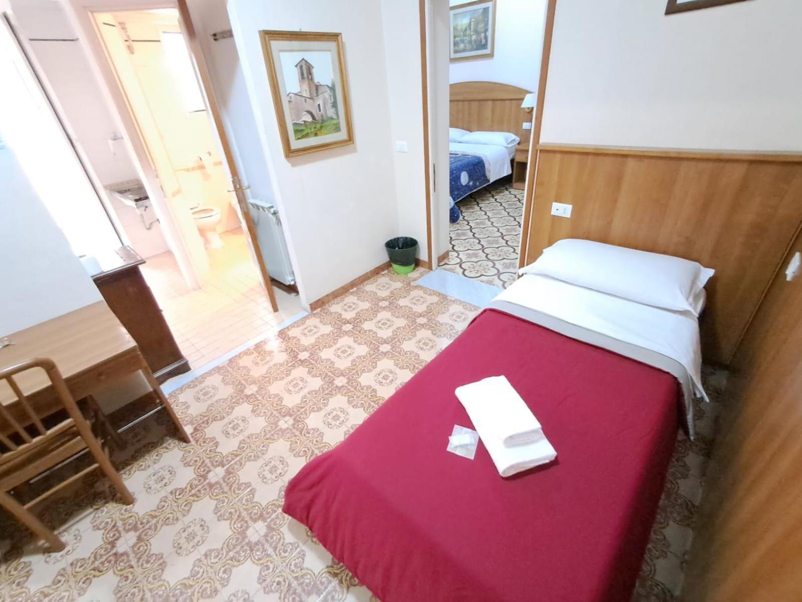 Nahid Guest house *