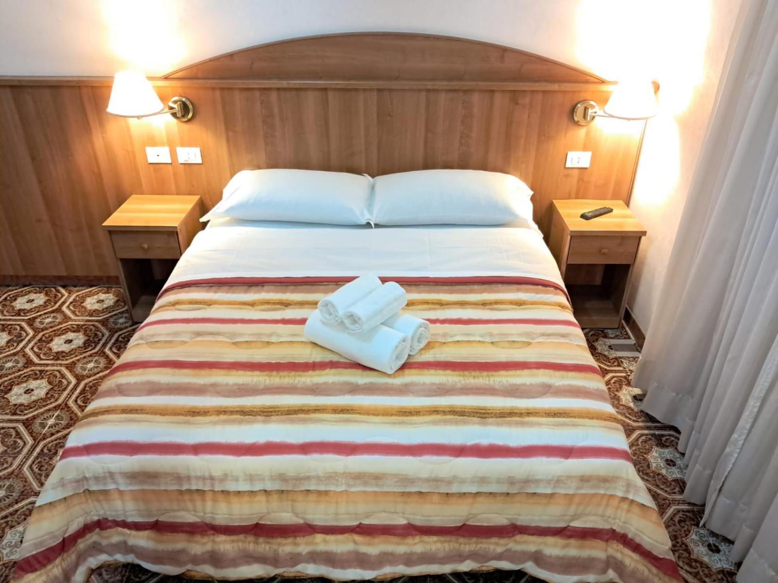 Nahid Guest house *