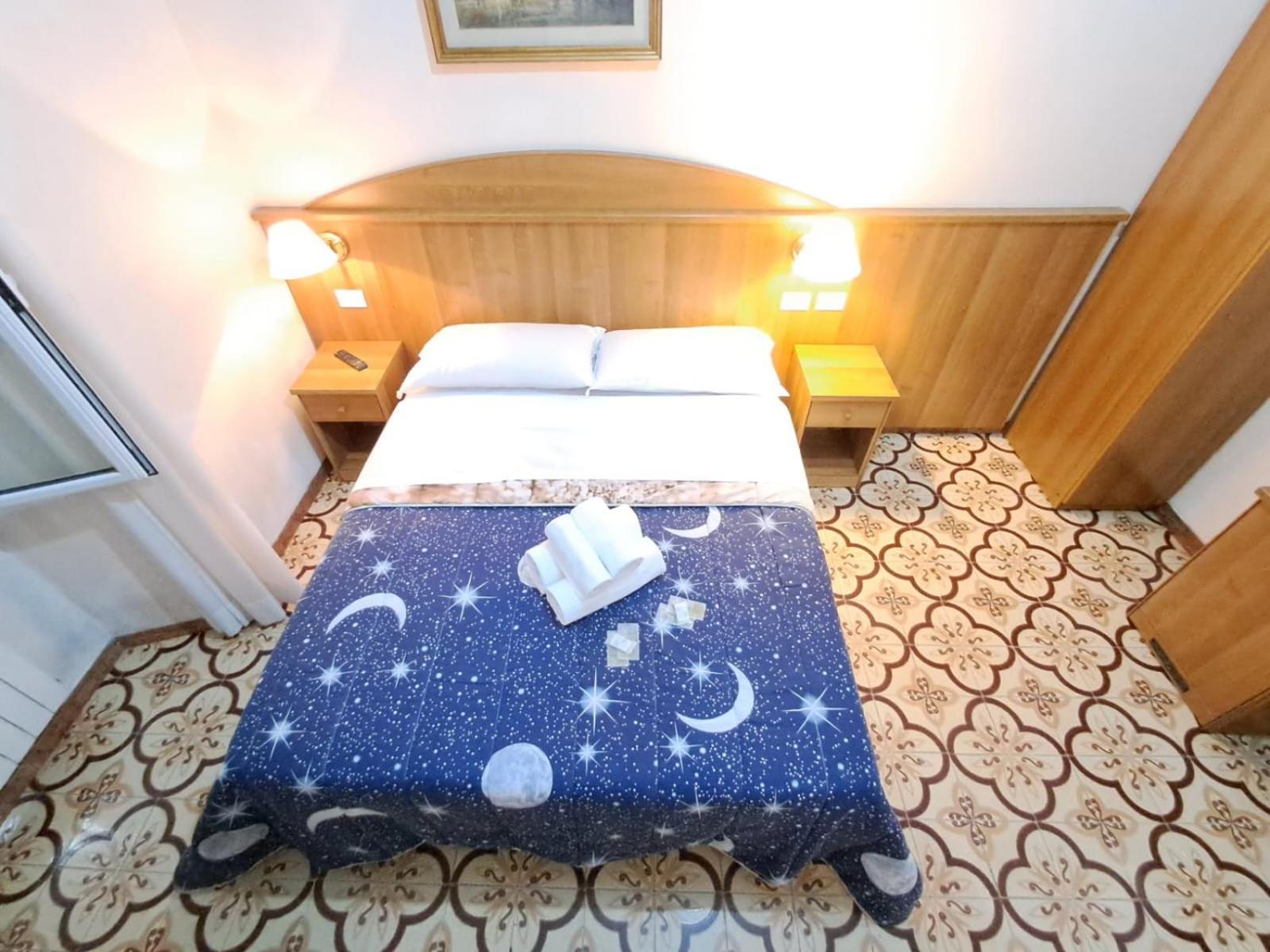 Nahid Guest house *