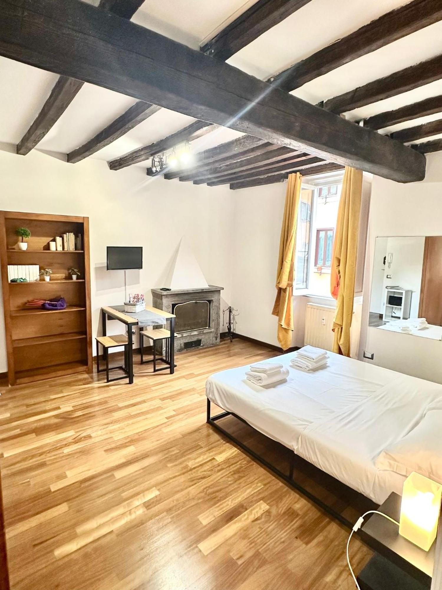 Domus Incantevole Vicino Colosseo Foro Appartement