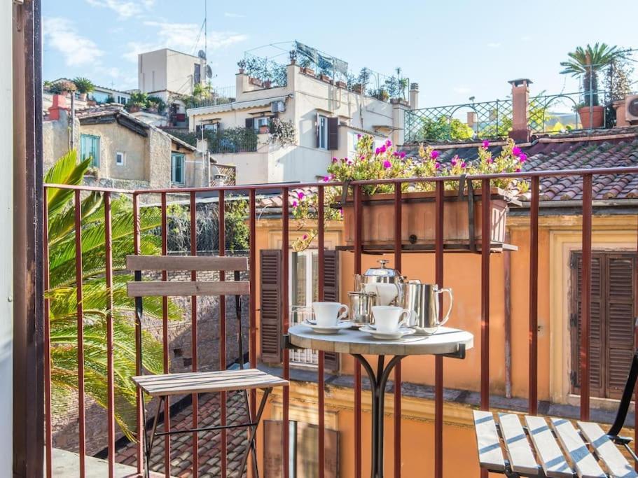 Luxury Spanish Steps Terrace Apartment Rome
