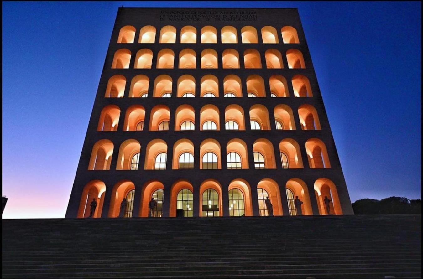 Giulia's In Vatican Apartment *