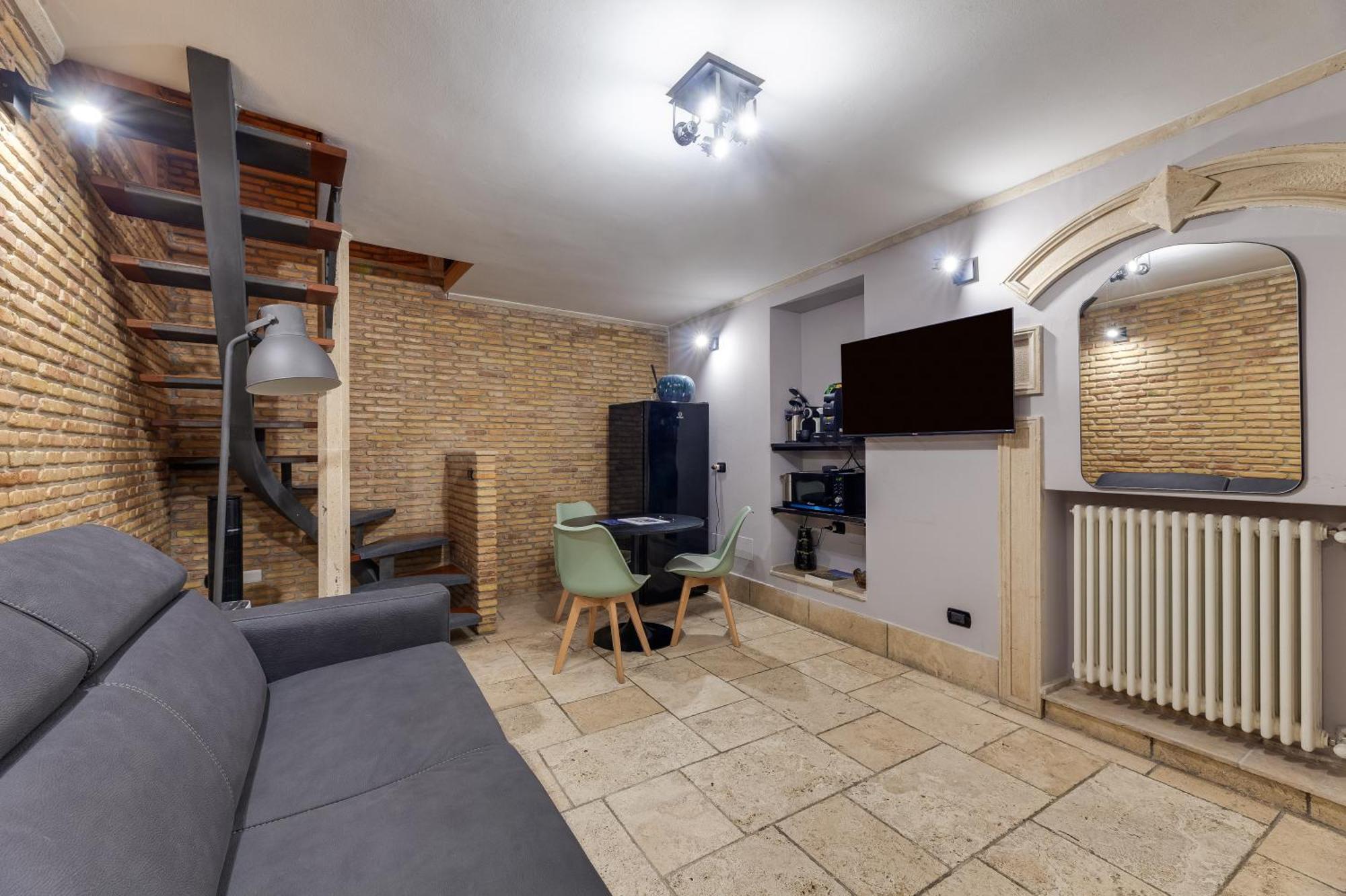 Oliviero - Piazza Navona Apartment