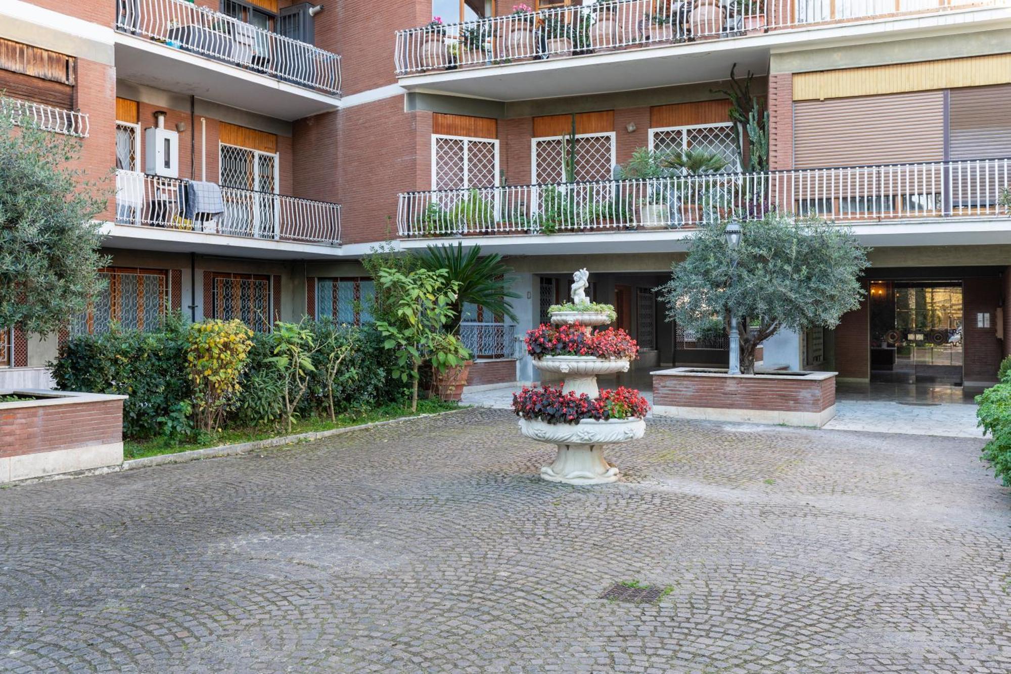 Parco Degli Acquedotti 3bedr Apartment