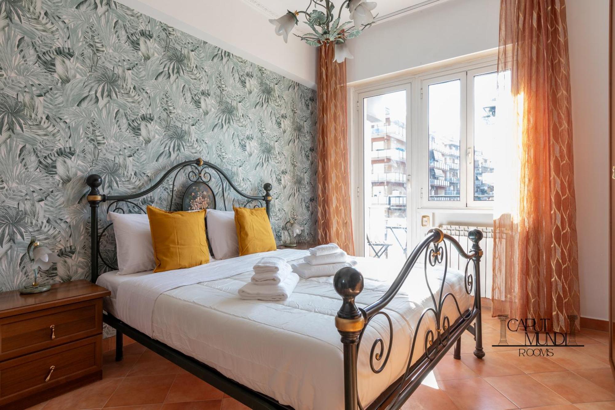 Caput Mundi - 100mt To Metro A, Terrace, A-c, 15 Min To Center Guest house *
