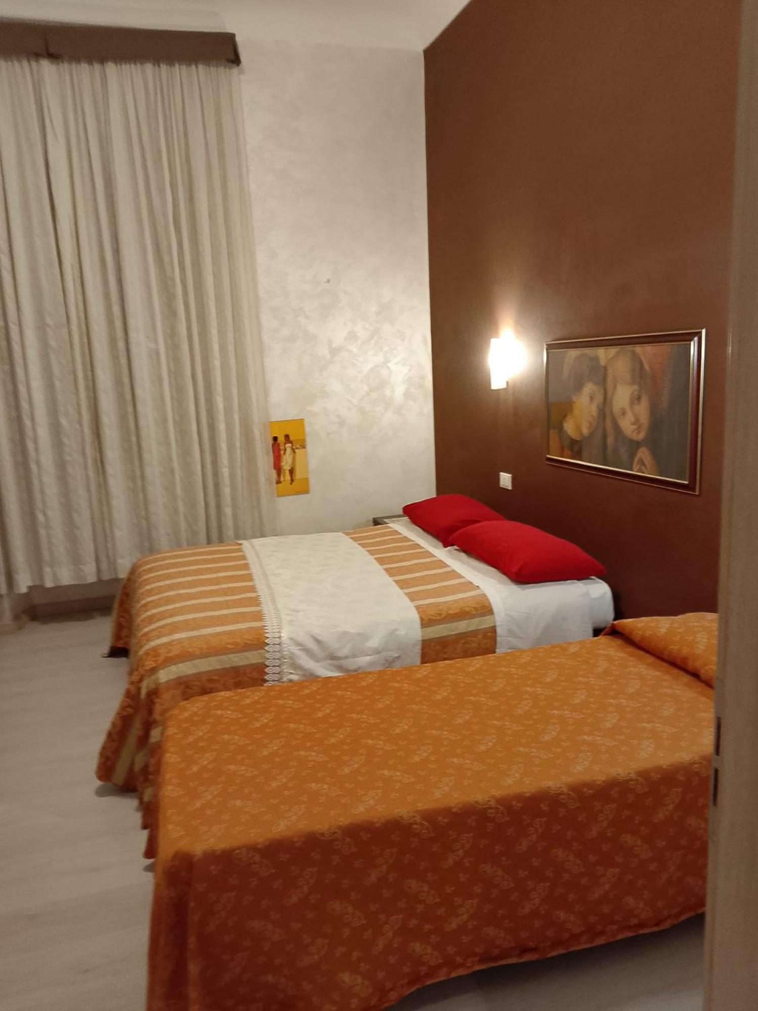 Moon And Sun Lt Apartment Rome