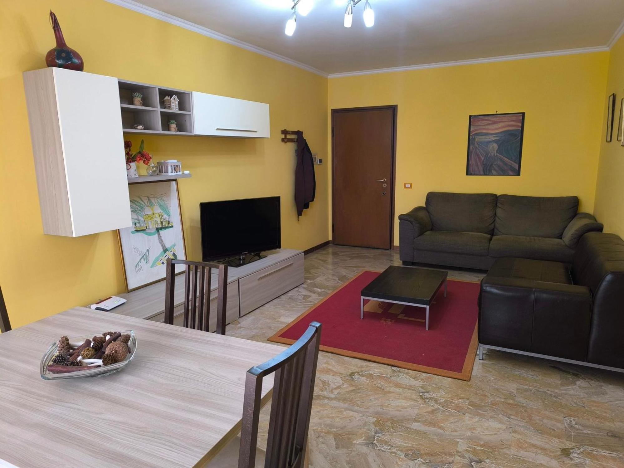 Apartment Domus Laurentina - Vicinanze Cecchignola E Metropolitana *