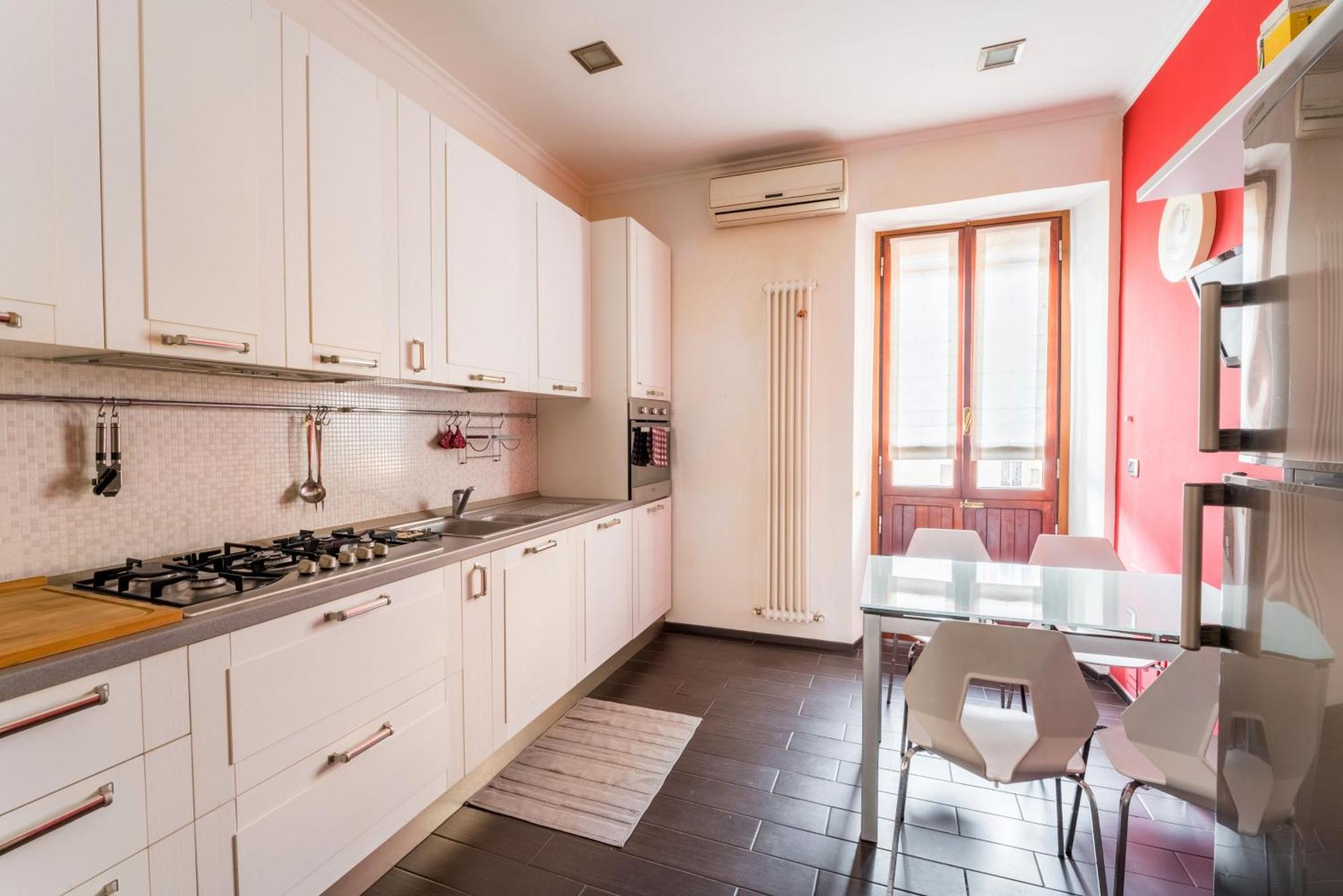 Appartamento Dimora Esedra, Historical Flat In The Heart Of