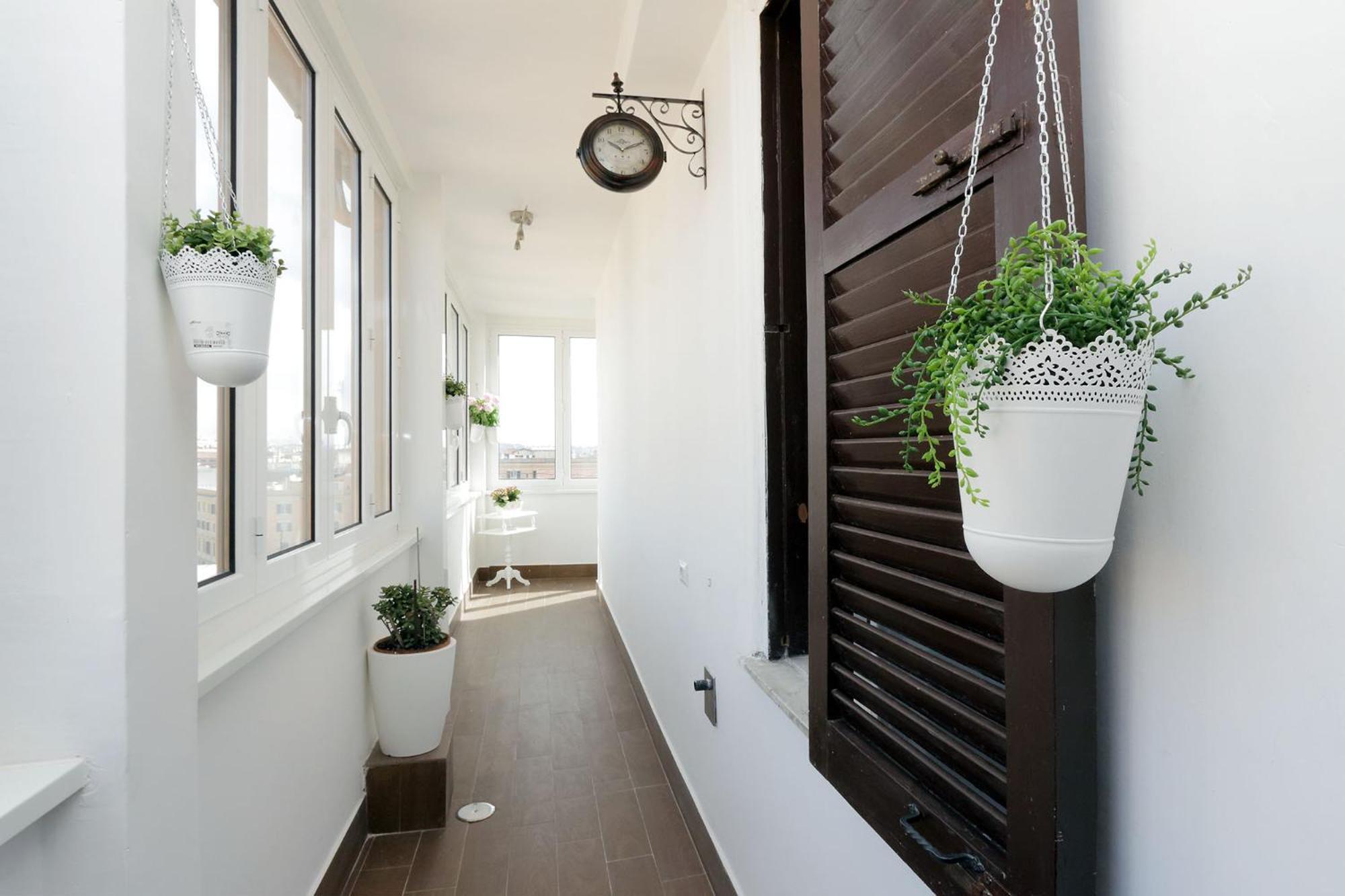 Bright Vatican 2 Bedroom Appartement *