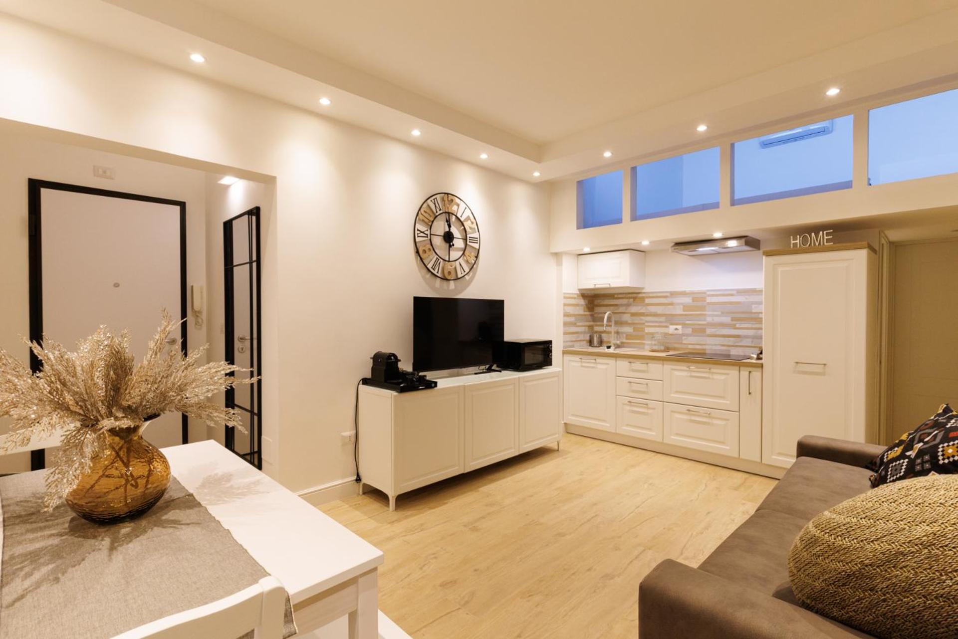 Apartment Vaticano Centro Aura D4 *
