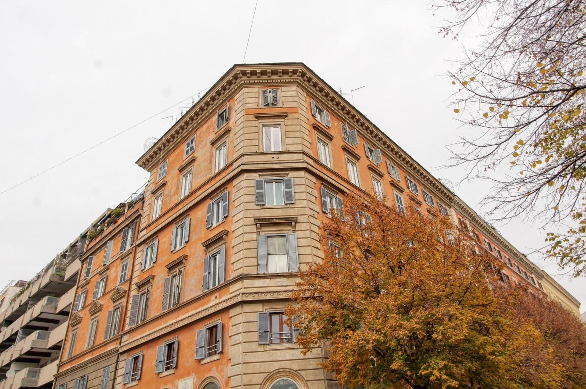 Boncompagni79 Elegant And Spacious In The Center Borghese Rome