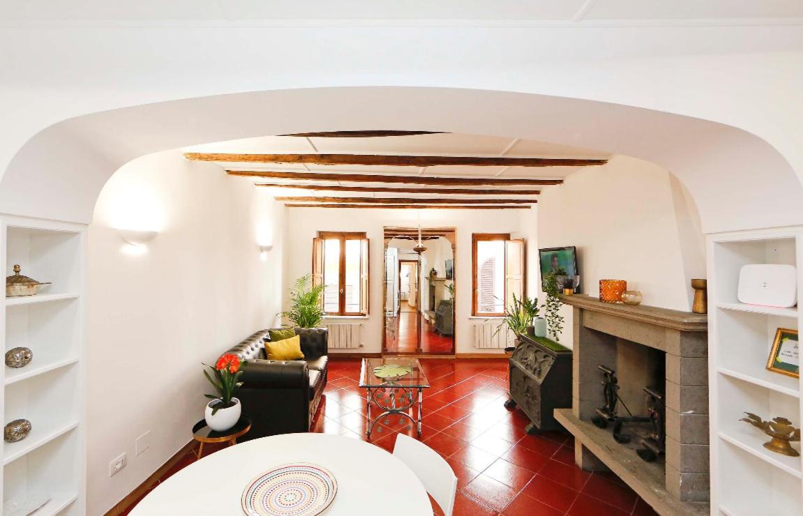 Apartment Monti With Charming Terrace Rome