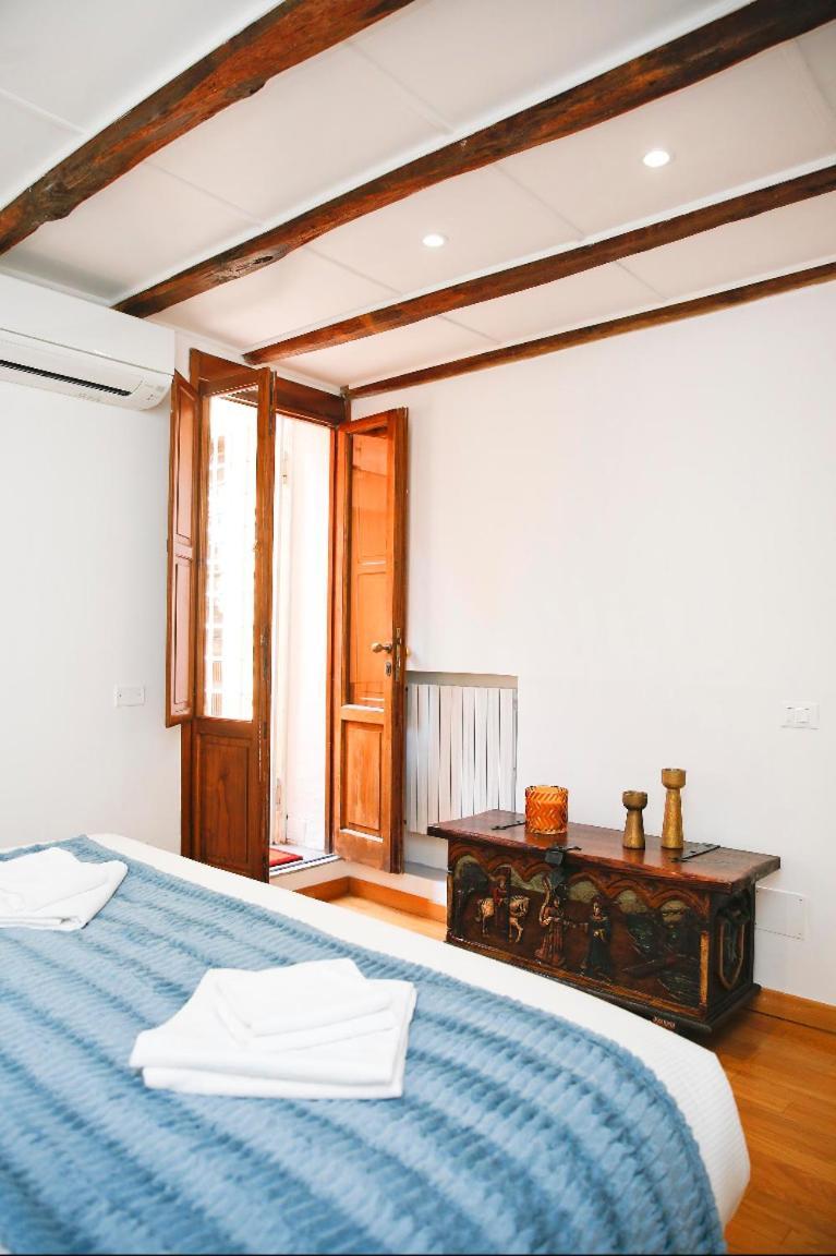 Apartment Monti With Charming Terrace Rome