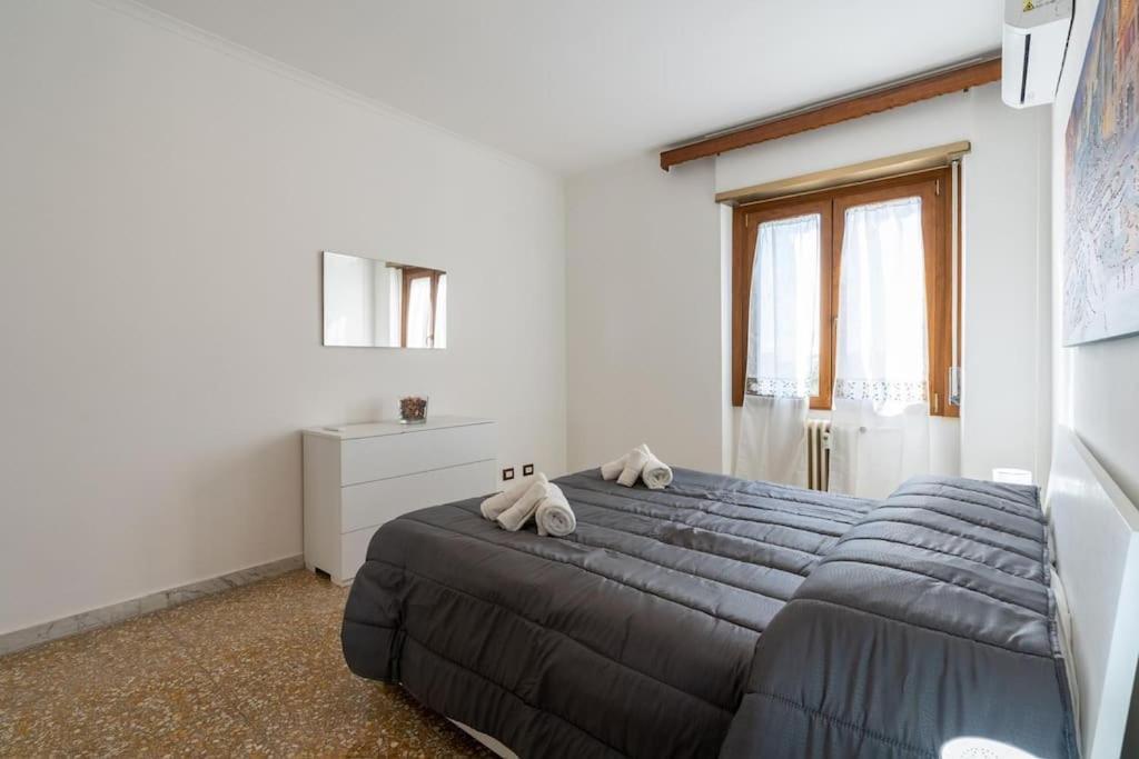 Apartment A 100m Dal Tram Gordiani House Rome