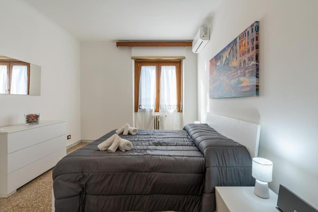 Apartment A 100m Dal Tram Gordiani House Rome