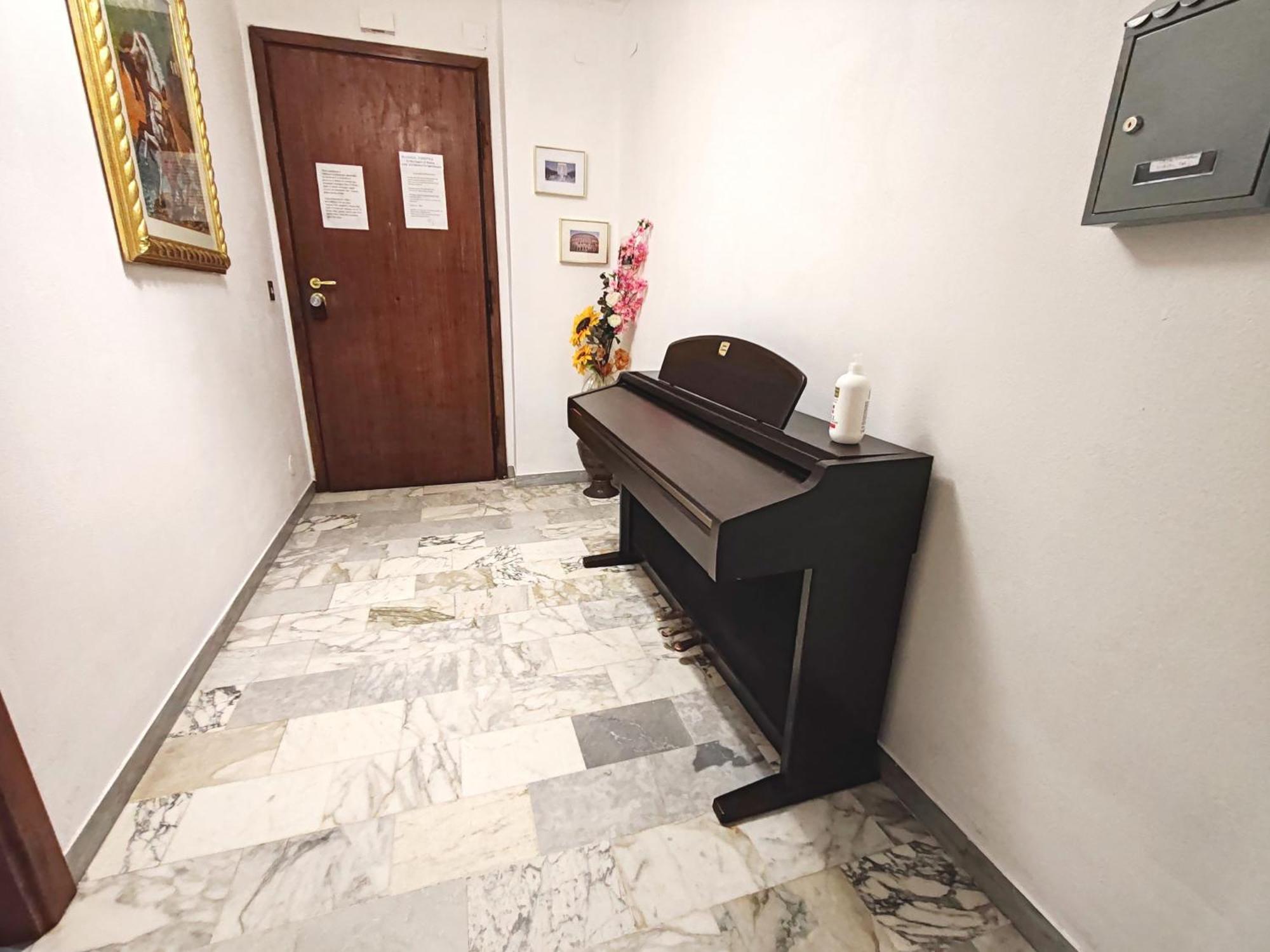 In The Heart Of Apartment Rome