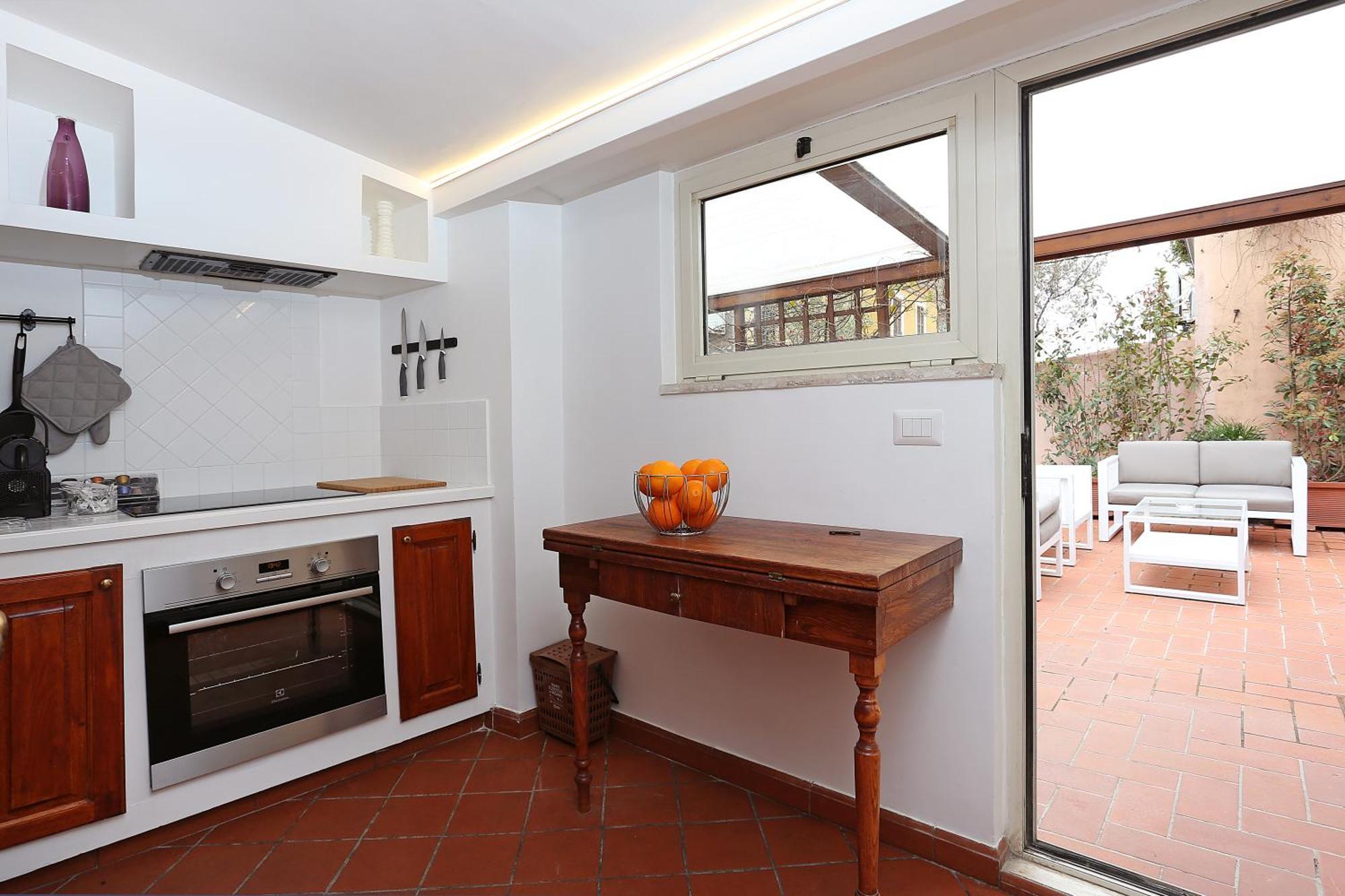 Domus Leonina - Stunning Terrace On The Forum Apartment Rome