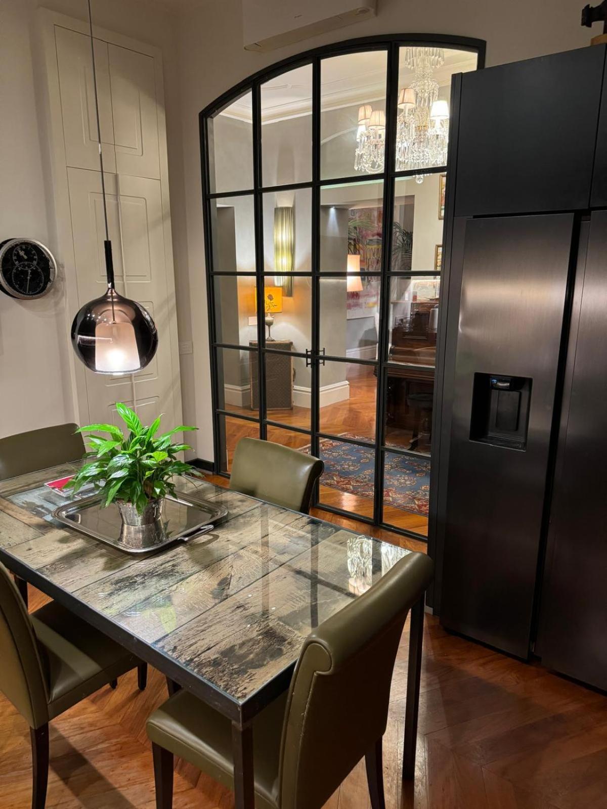Apartment Mega Gold Rome