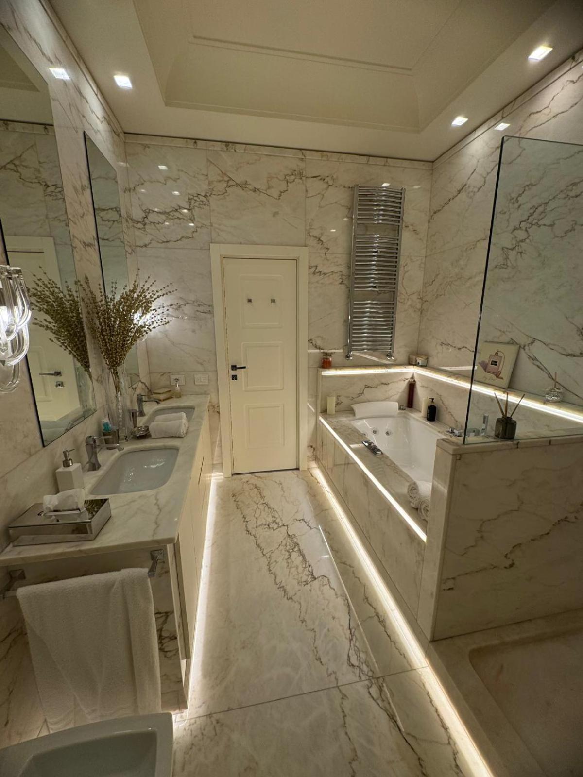 Mega Gold Apartment