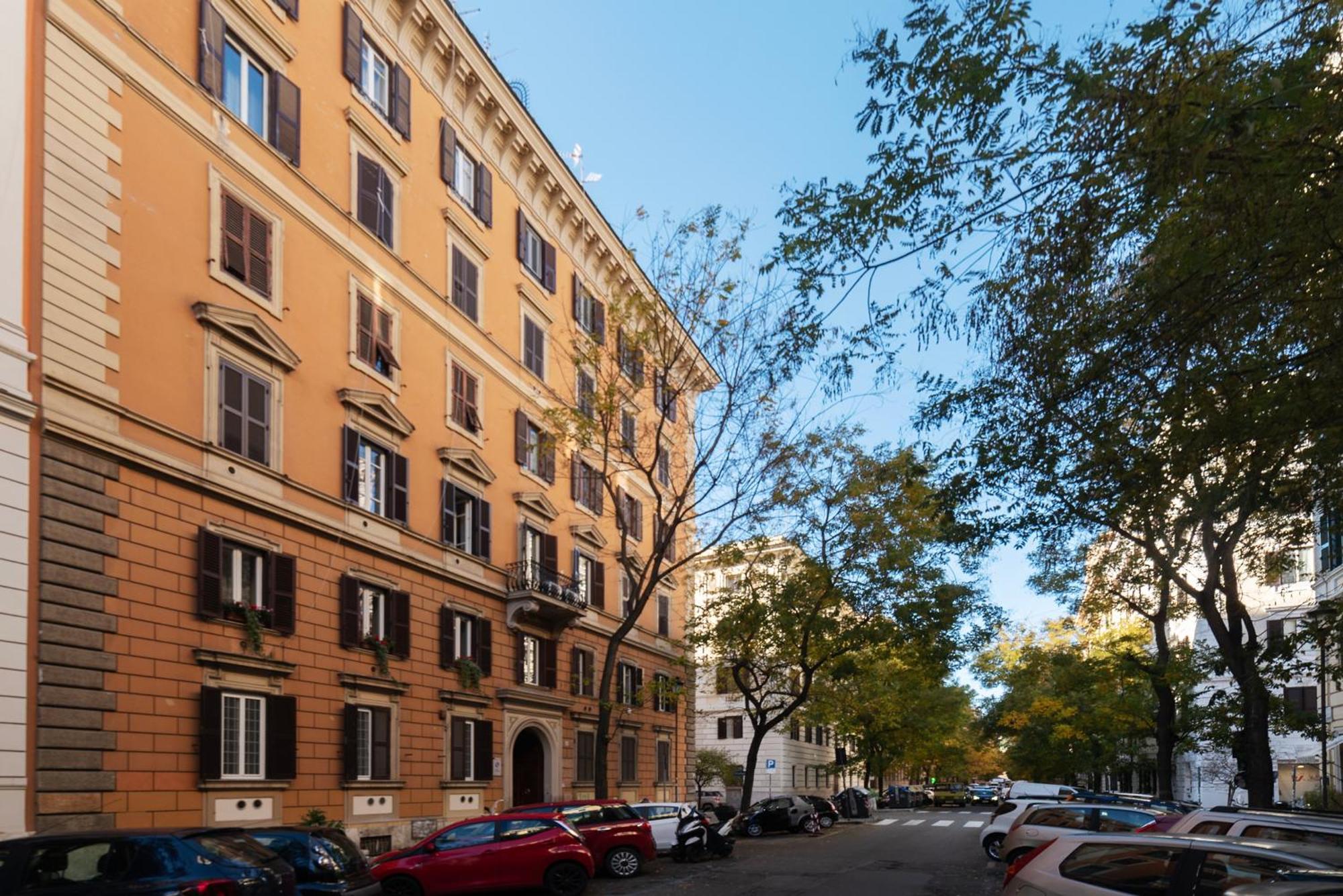 Joivy Charming 3br Flat Near The Vatican * Rome