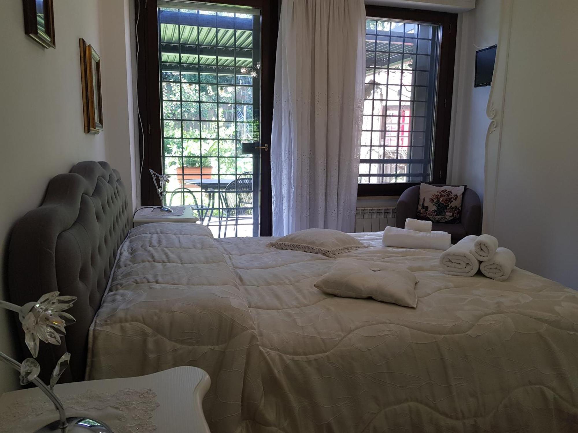 Eur Charme Apt&garden * Roma