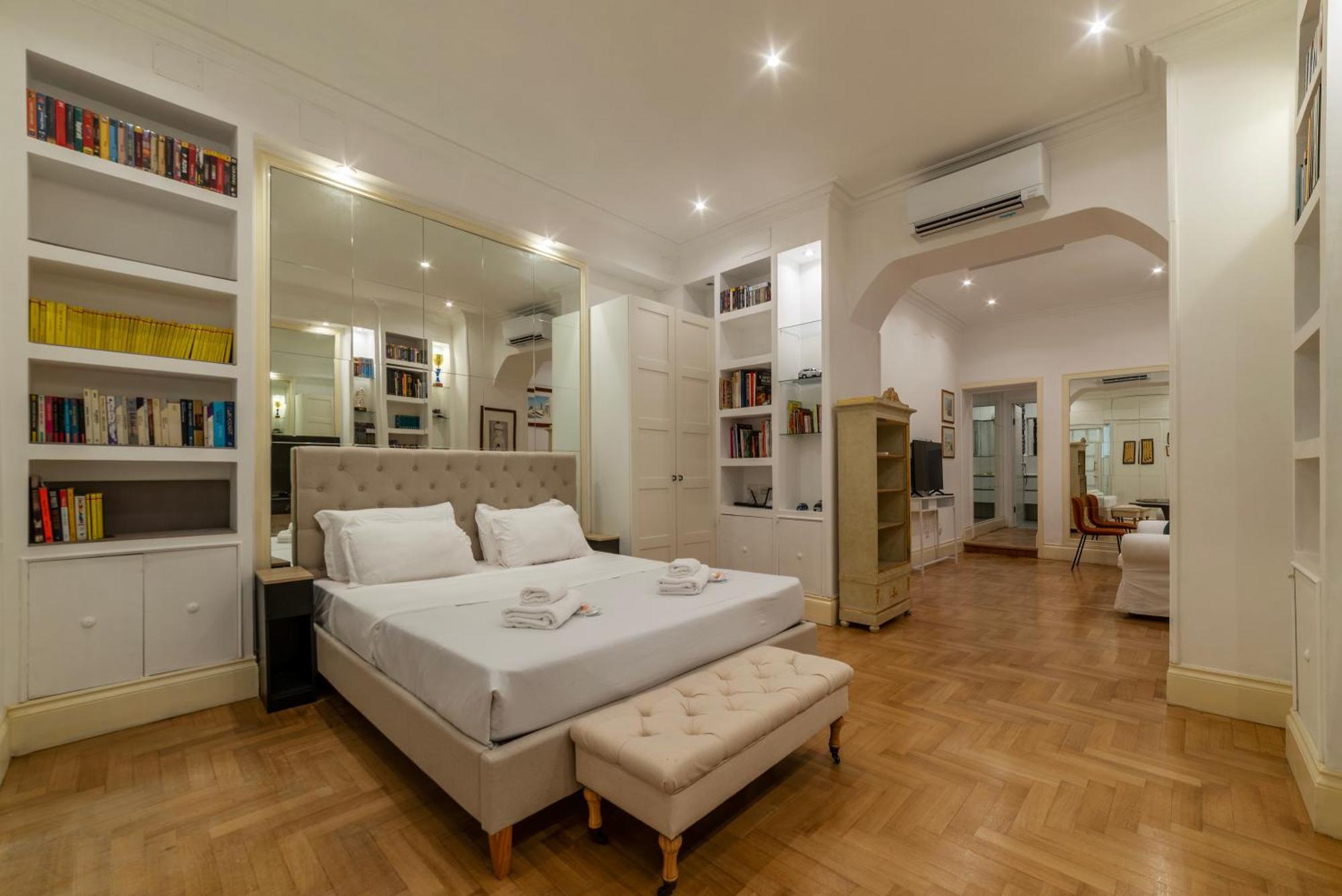 Apartment The Mirror Next To Spanish Steps Rome