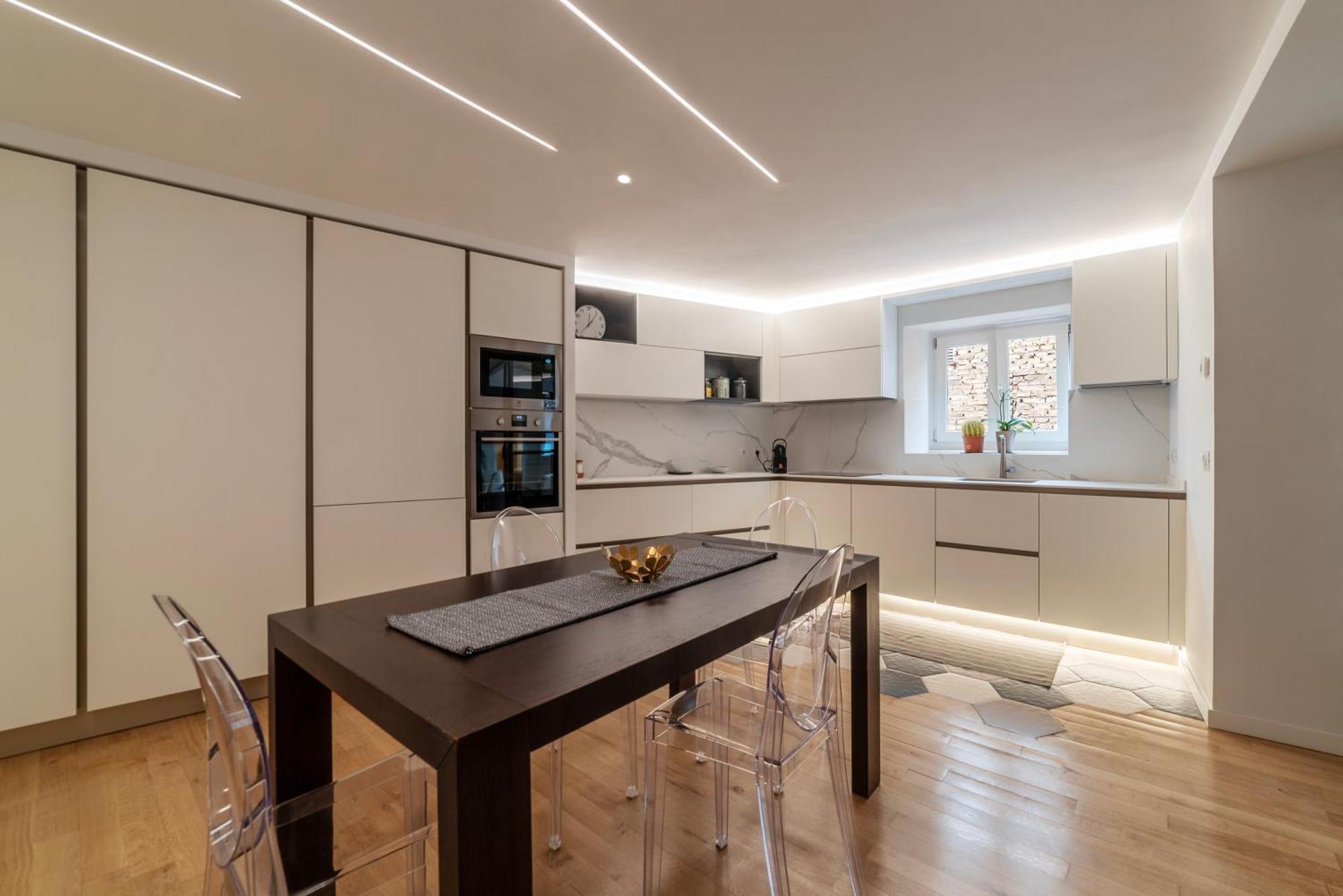 Luxury 3 Beds 3 Baths, Few Steps From Center Rome