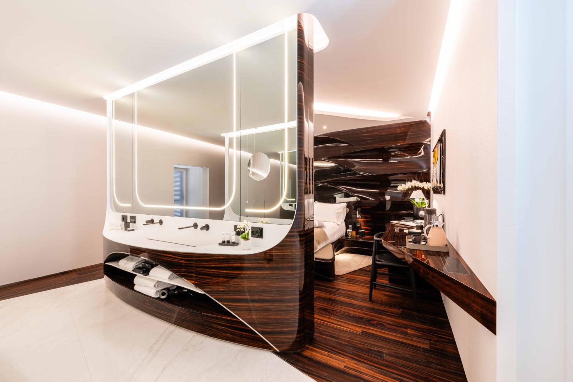 Hotel Romeo