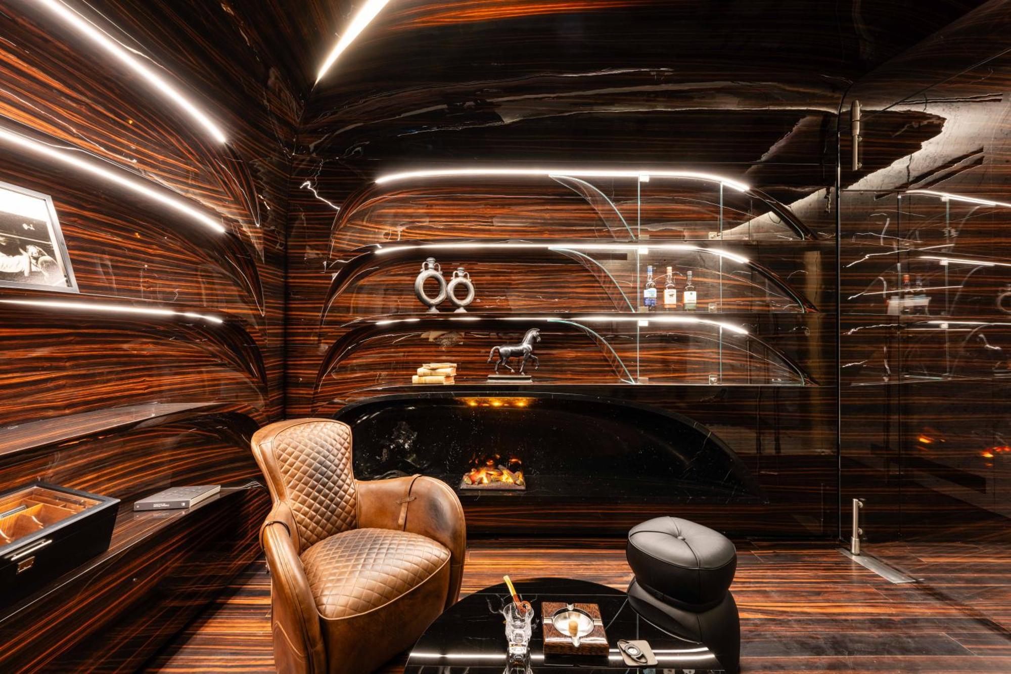 Hotel Romeo 5*