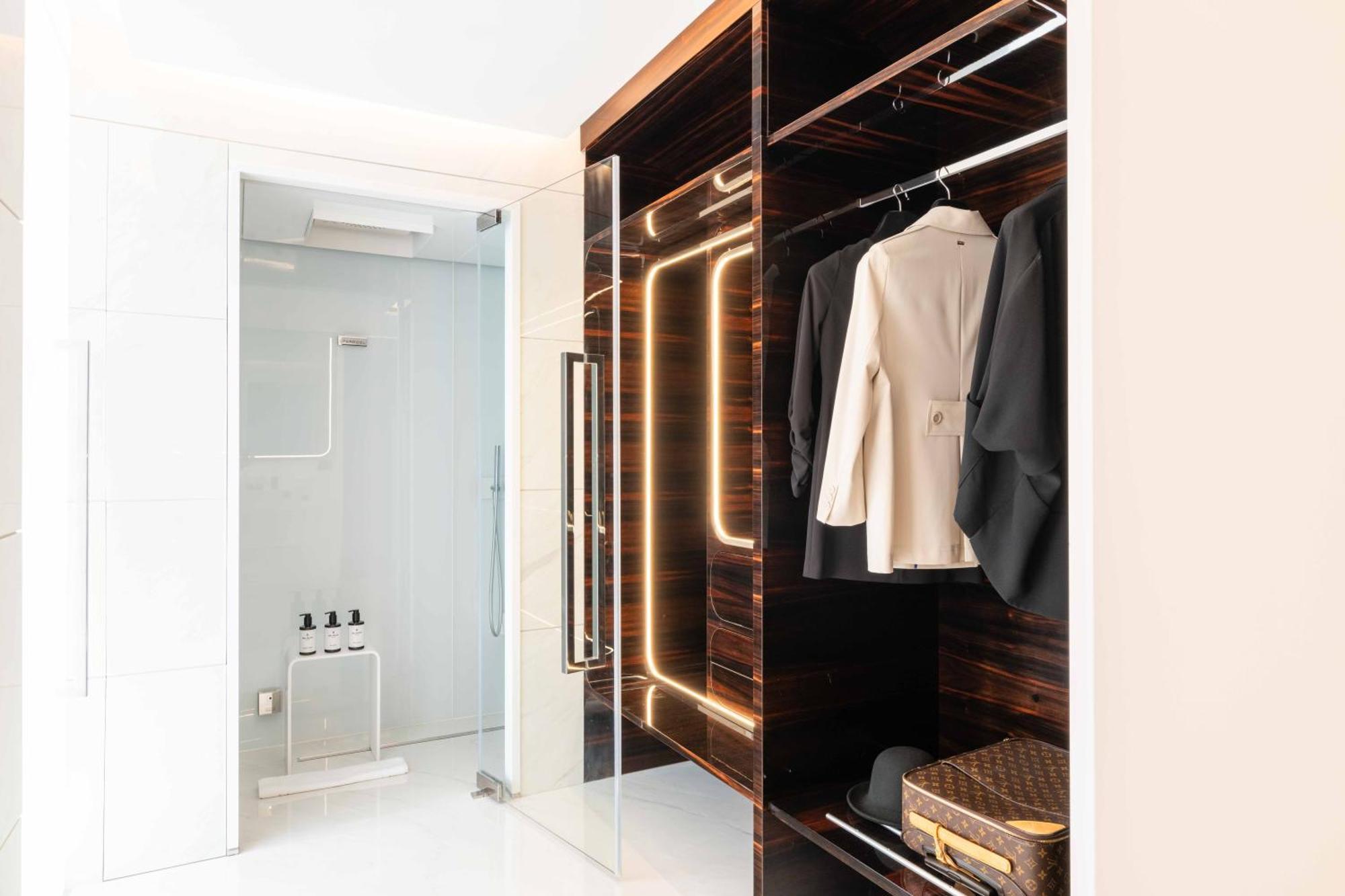 Hotel Romeo 5*