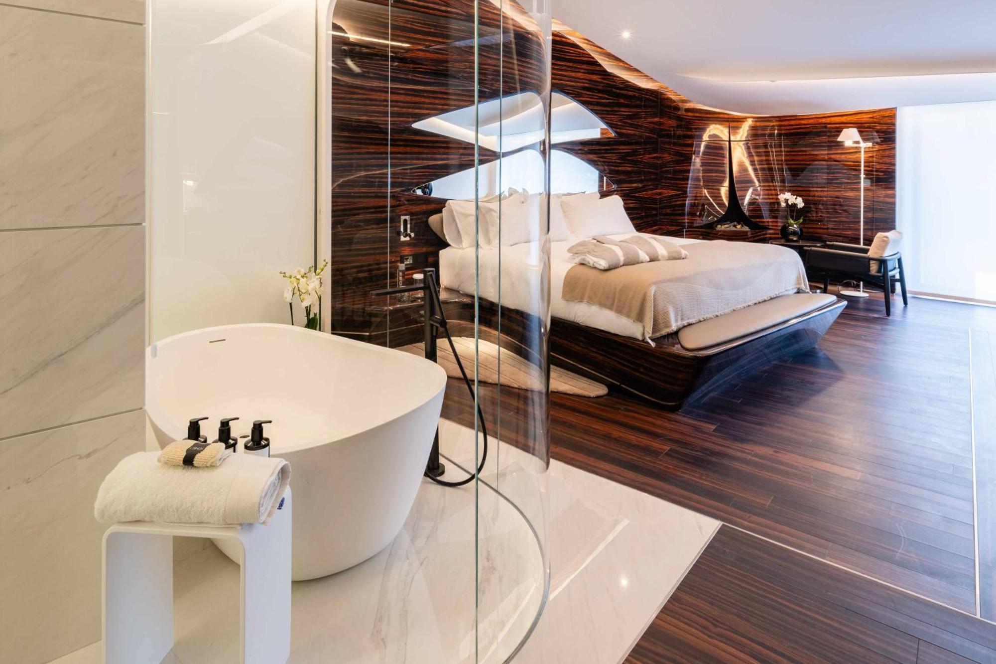 Romeo Hotel
