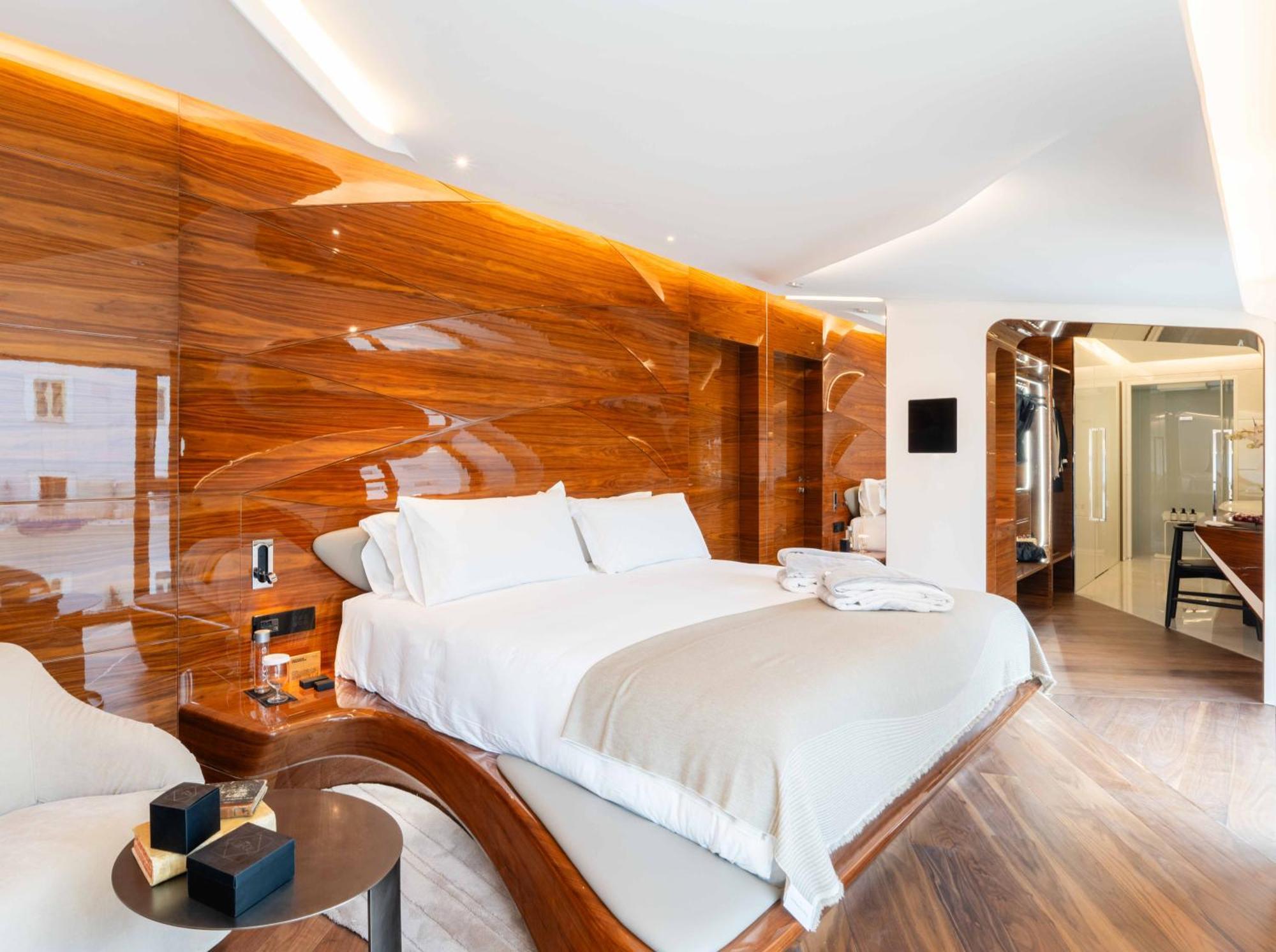 Romeo Hotel
