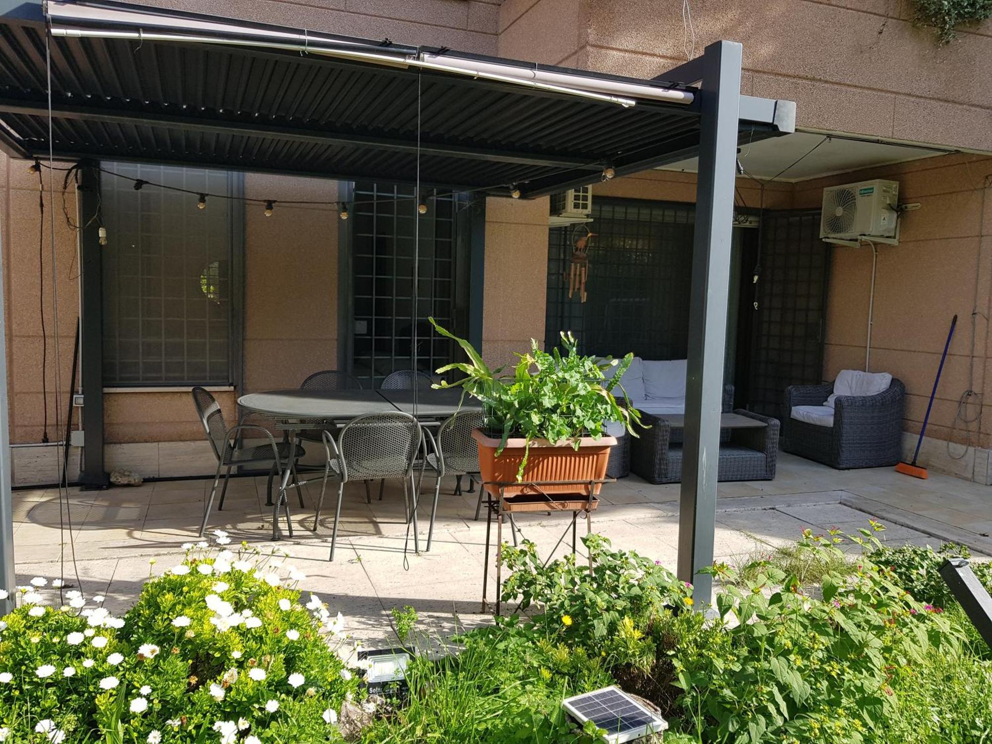 Appartamento Eur Charme Apt&garden *