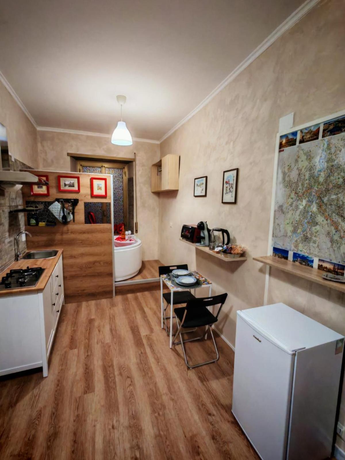 Appartement Casa Con Idromassaggio Metro C Alessandrino - San Giovanni E Trenino Laziali-termini -betti House