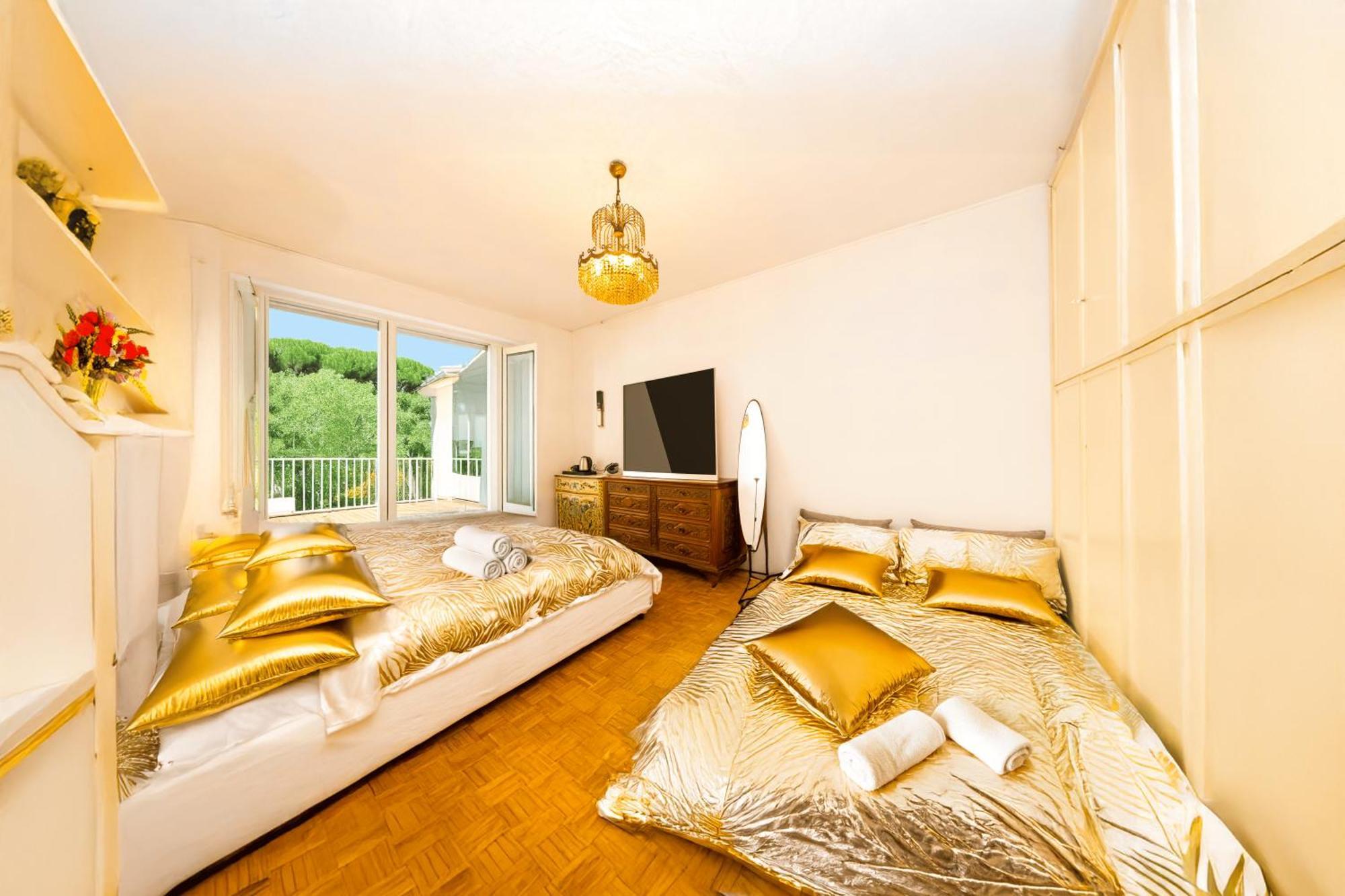 Laura Luxury In Central Bed & Breakfast *
