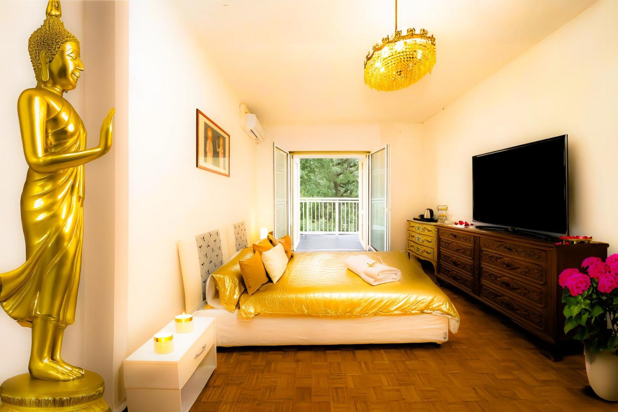 Laura Luxury In Central * Rome