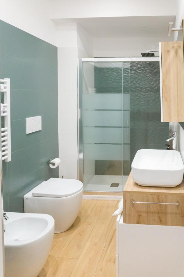 Roomapartment *