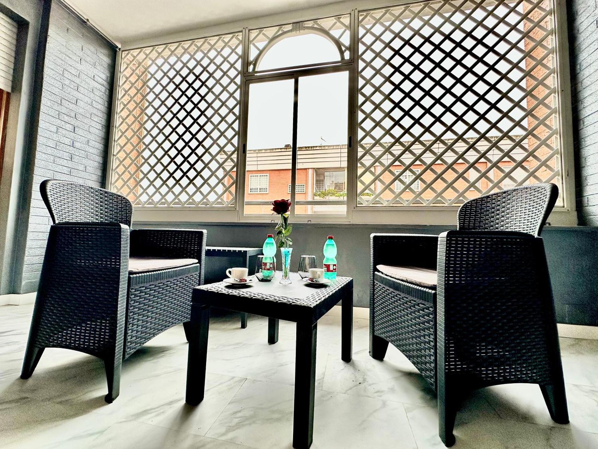 Luxury With And Free Parking Rome
