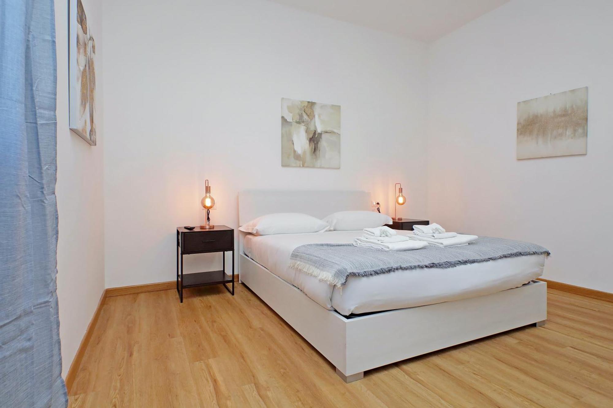 4bnb - Baldo Degli Ubaldi Big Rome