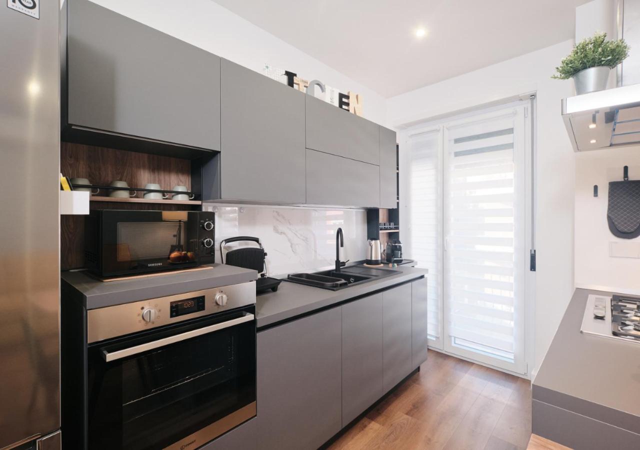 Appartement Colosseo A 15 Minuti - Elegante In Centro Rome