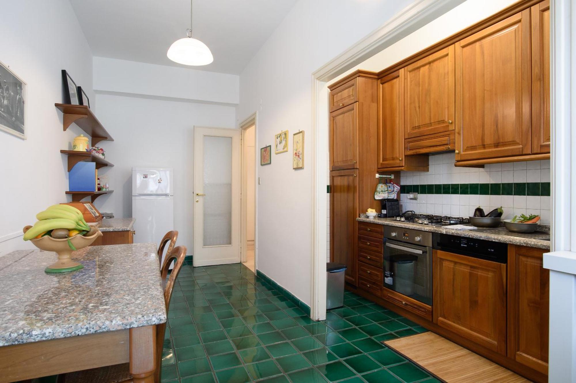 Casa Nella, With 2 Bedrooms, Rome