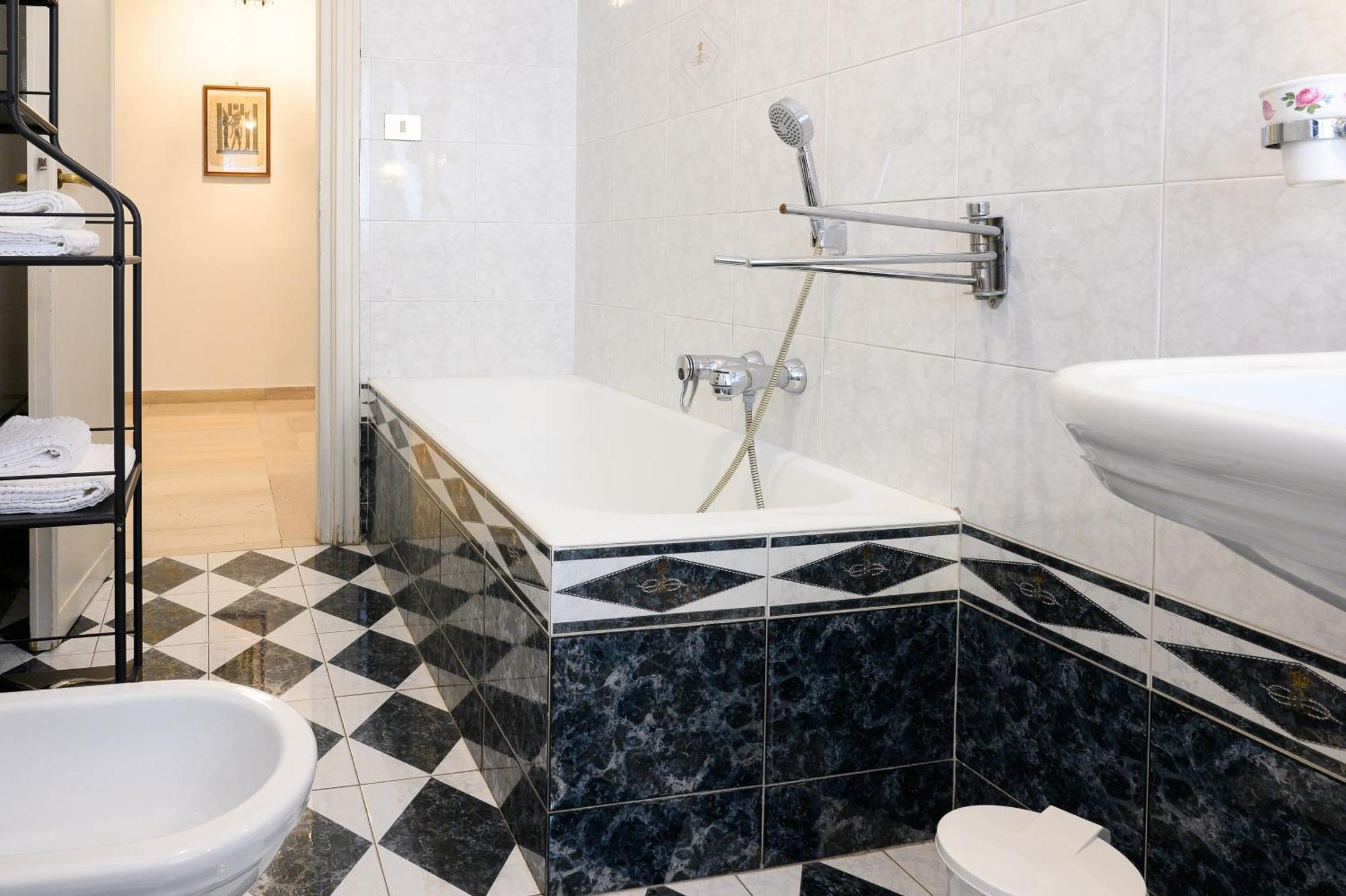 Casa Nella, With 2 Bedrooms, Apartment *