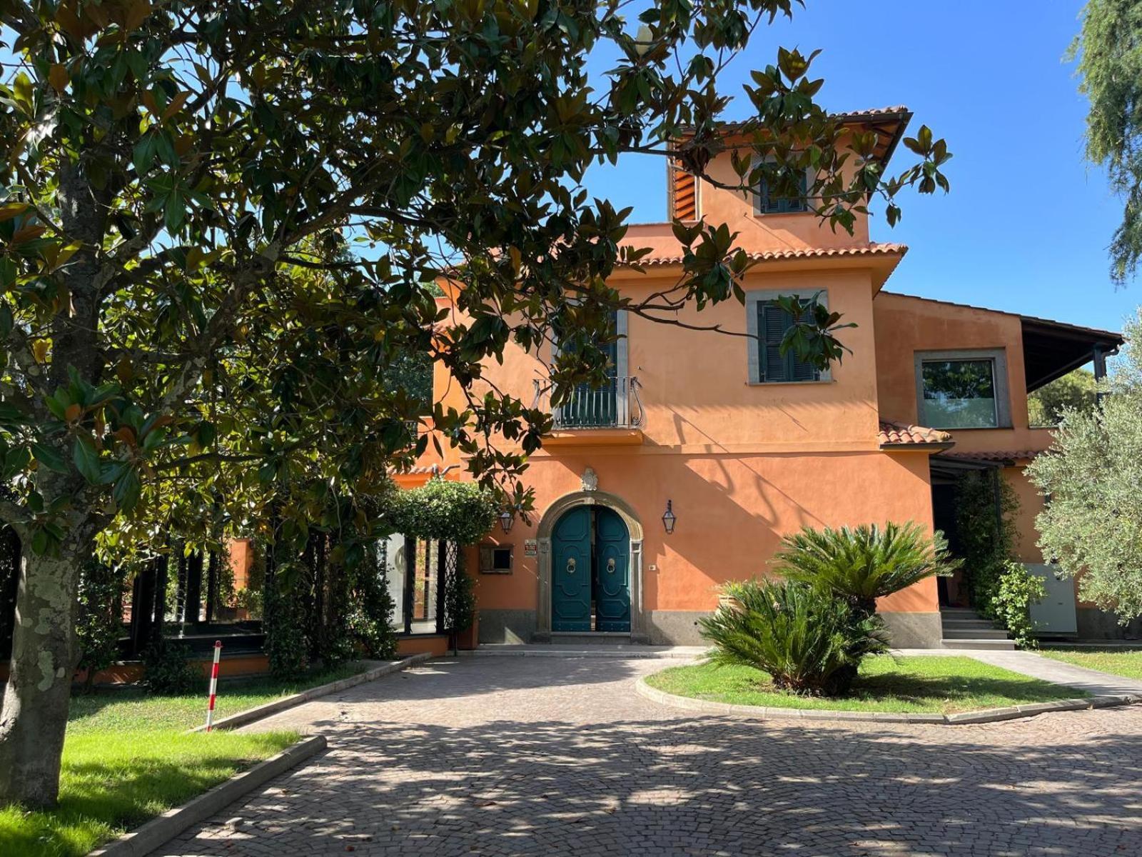 Hero's Garden Relais * Rome