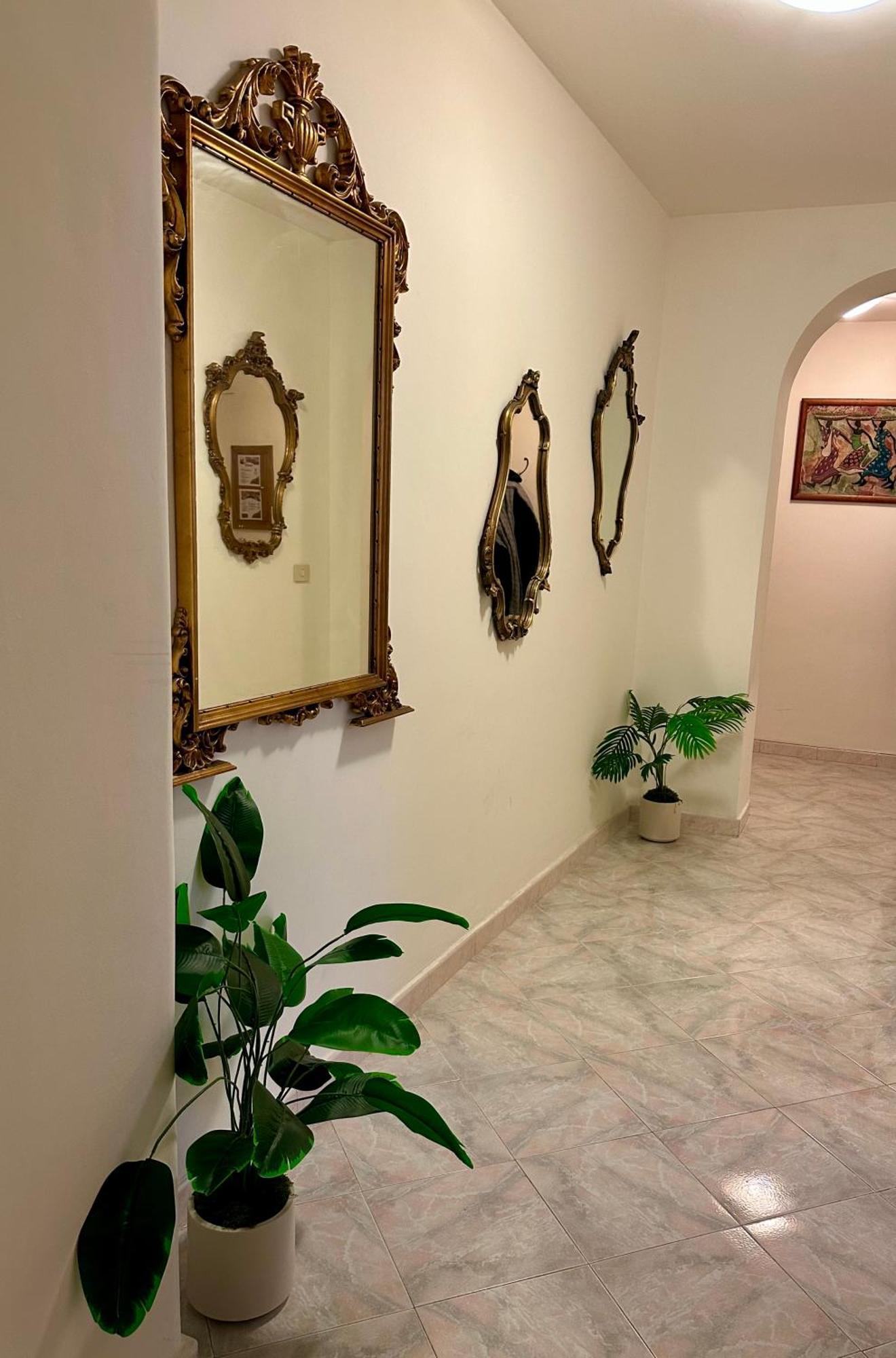 Golden Luxury - San Giovanni - 10 Min To Basilica Of San Giovanni - 25 Min To Colosseum Rome