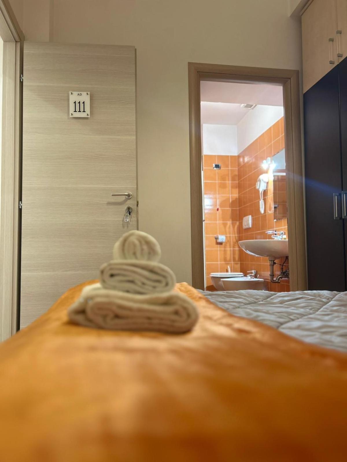 Ad 111 Coladirienzo - By Ad Affittacamere Roma