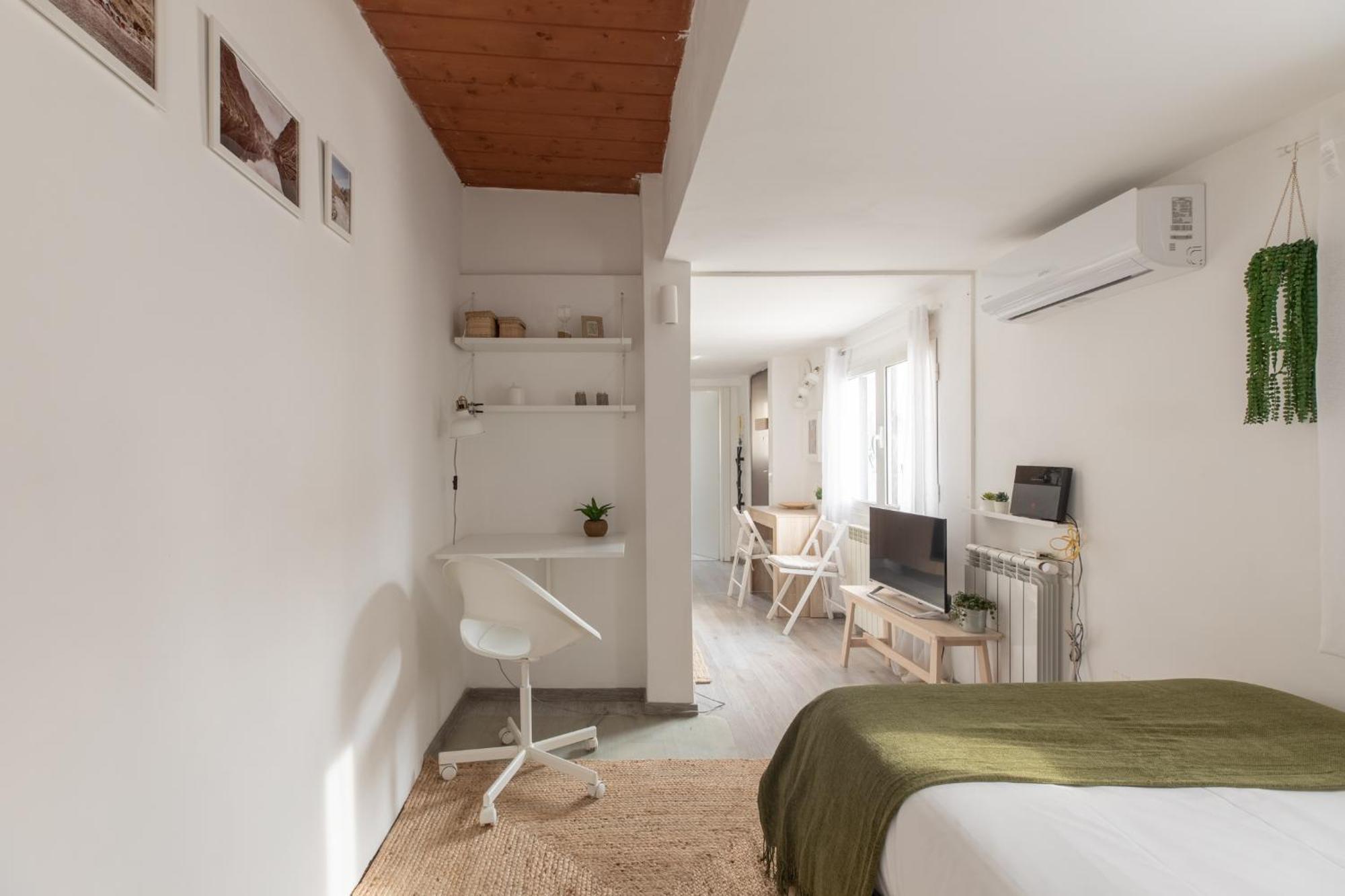 Iflat Opera Penthouse With Terrace #2 Apartment *
