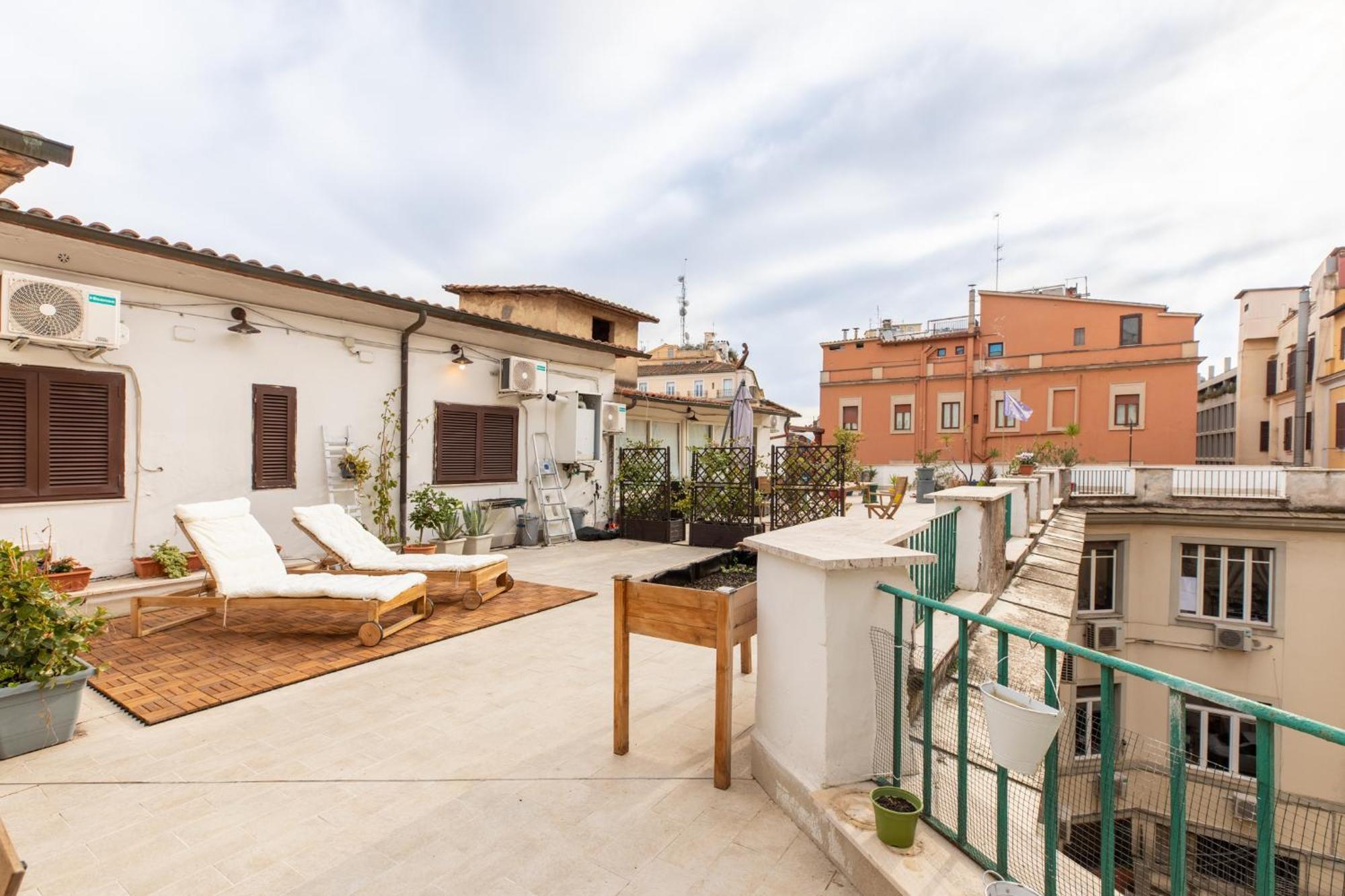 Iflat Opera Penthouse With Terrace #2 Apartment