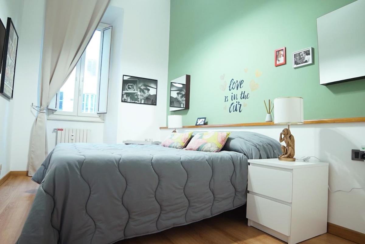 Apartment Flour -