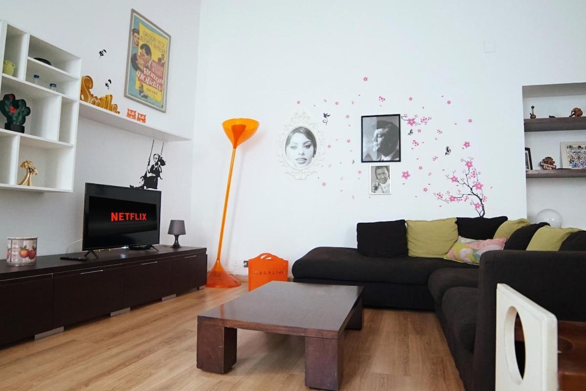 Apartment Flour -