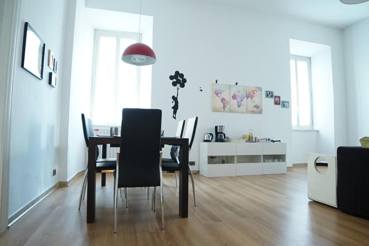 Apartment Flour - *